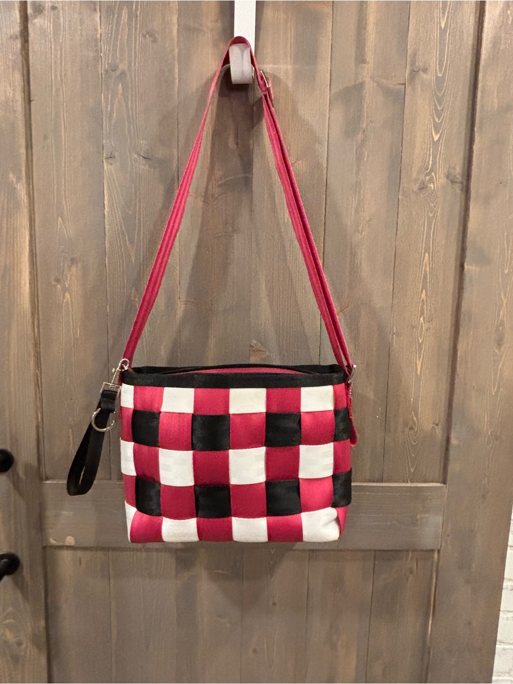 Harveys Original Seatbelt Bag — Blackberry LTD 🖤